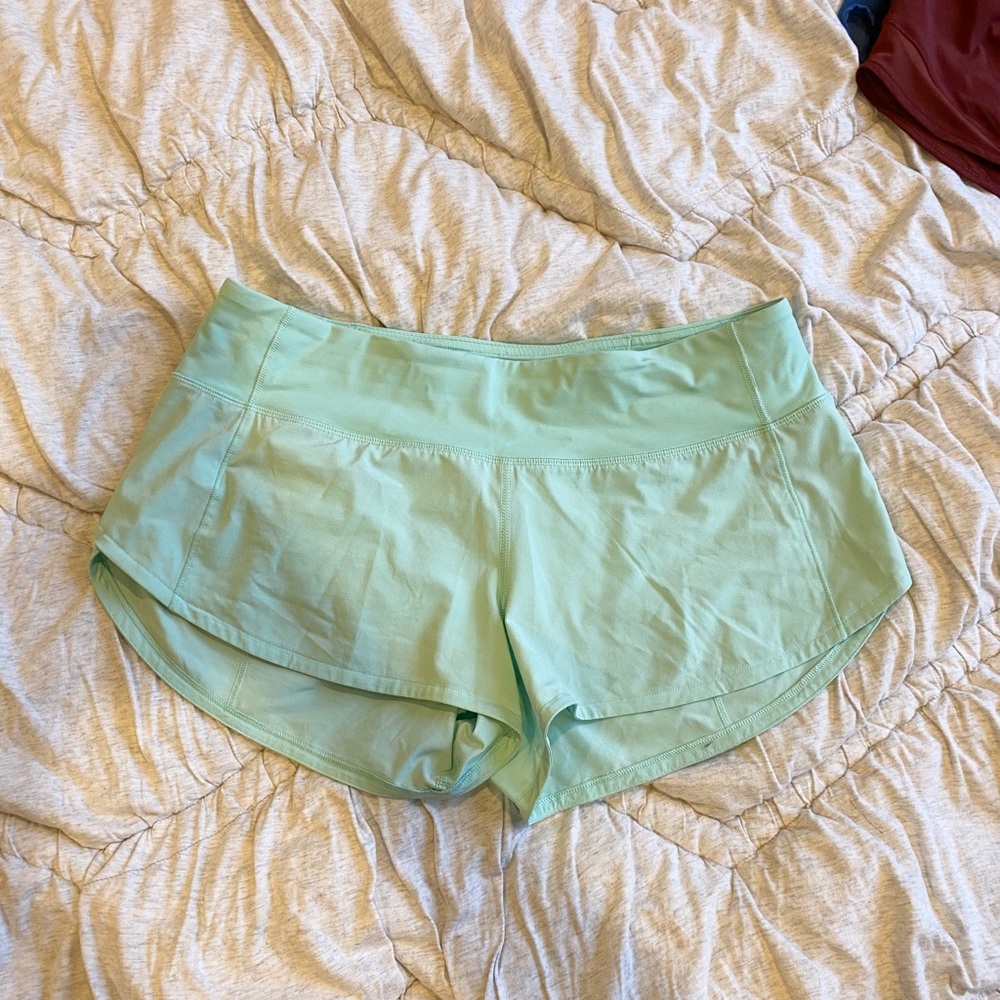 Lululemon Speed Up Shorts 2.5”